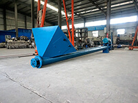螺旋輸送機(jī)的輸送結(jié)構(gòu)為：螺旋機(jī)殼，螺旋軸，螺旋葉片，螺旋電機(jī)等多個(gè)部件的使用。